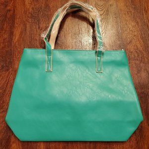 L'Aveu Large Tote Bag